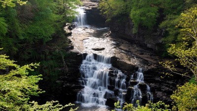 آبشار-صخره-جنگل-طبیعت